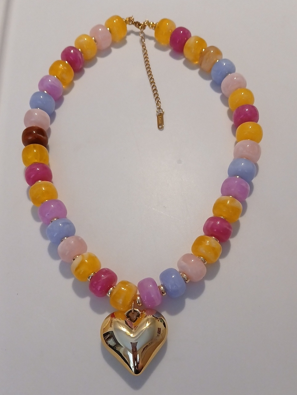 Fashion Jewelry Multicolor Bead Necklace with Gold Heart Pendant